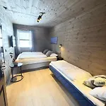 Ski-in Out 2 Bathrooms